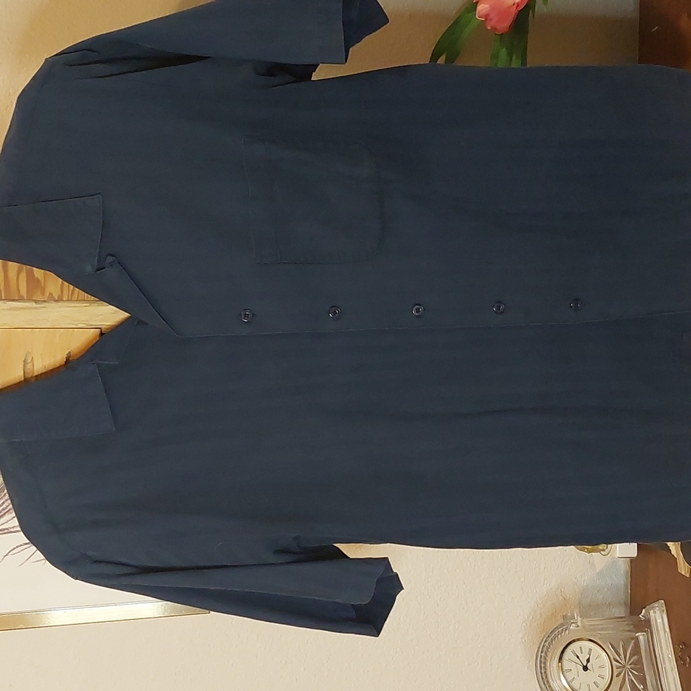 D. Cremieux Mens navy shirt